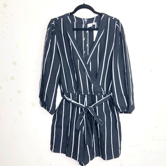 GAP black pinstripe romper/jumpsuit - Picture 1 of 9